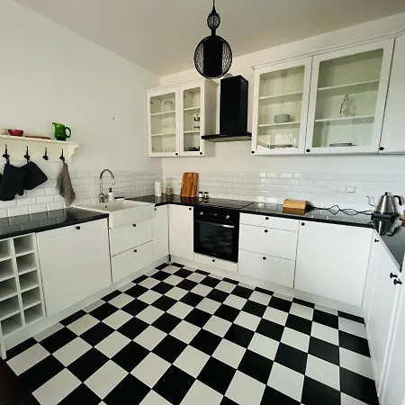 Murano Pokorna * Warschau